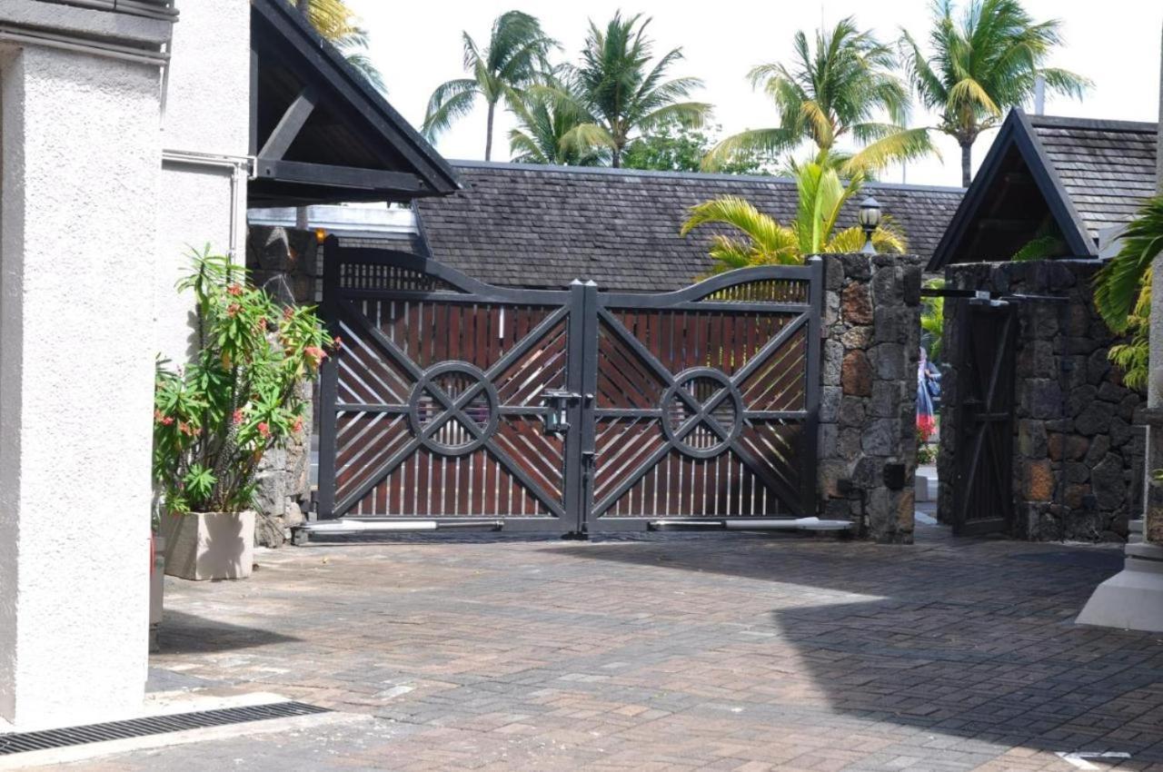 Sunset Boulevard, Grand Bay Luaran gambar