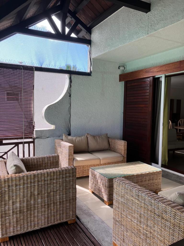 Sunset Boulevard, Grand Bay Luaran gambar
